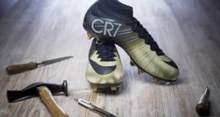 New CR7 Black Gold soccer cleats of Ronaldo