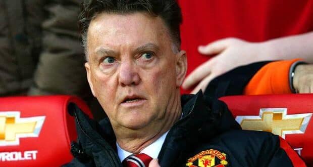 Van Gaal changes formation of Manchester United