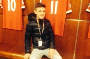 16 yeard old Indy Boonen signs for Man United
