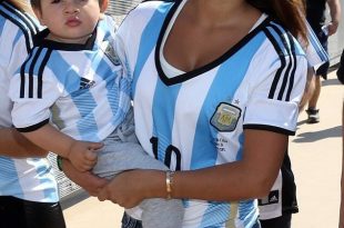 Antonella Roccuzzo 2015 Copa America Pictures, Images