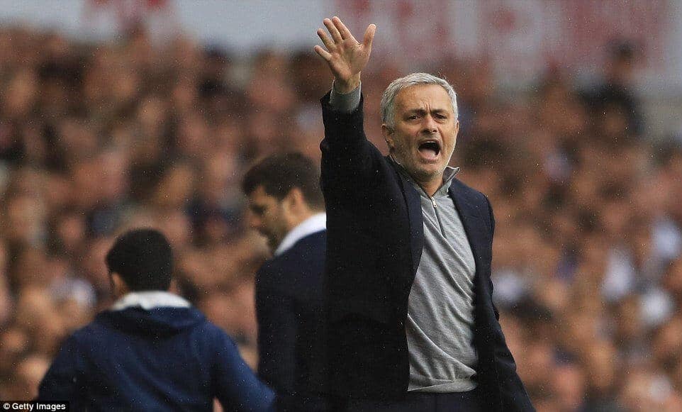 Gục ngã ở White Hart Lane, M.U đặt cược mùa giải vào Europa League by Báo bóng đá-BD 24h mới nhất ngày hôm nay Europa League 2017 photo