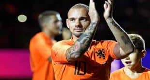 “sneijder gives up football”