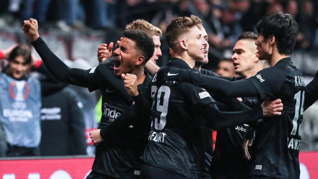 ansgar knauf (l) (eintracht frankfurt) celebrate scoring his goal vs fc barcelona, barca fussball europa league, viertel